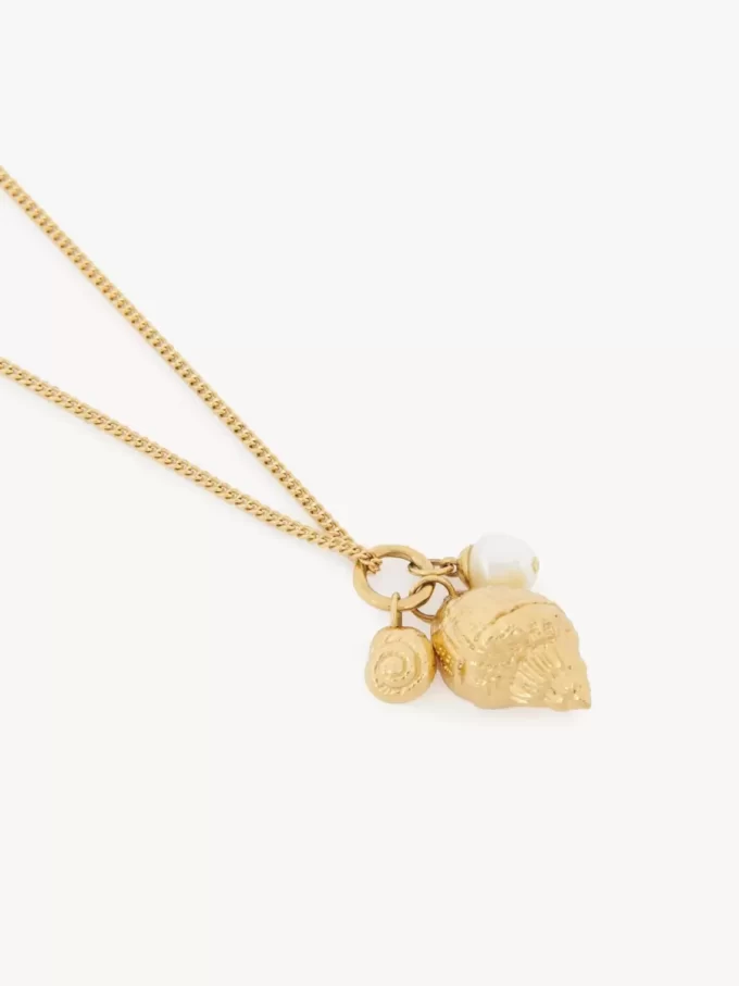 The Chloé Shells pendant necklace