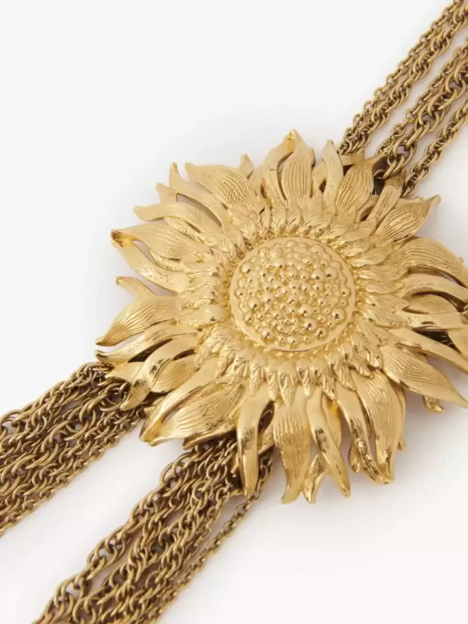 The Chloé Sunflower necklace