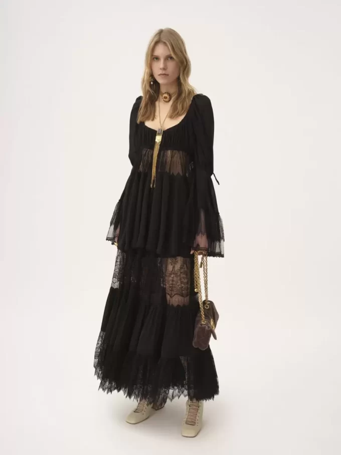 Tiered long skirt in silk georgette & lace