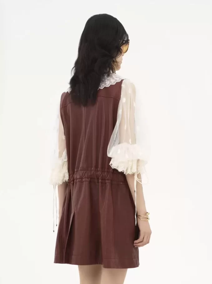 Utilitarian vest in leather